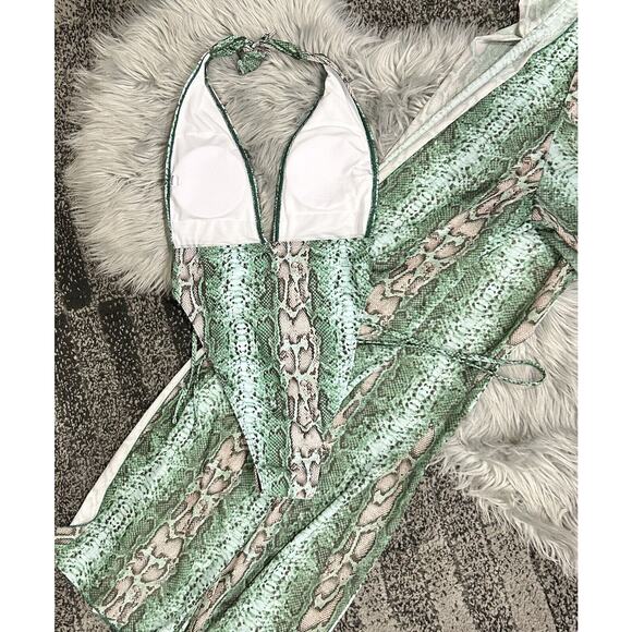 Green Faux Snakeskin One Piece Swimsuit With Coverup Size Small - Picture 3 of 4